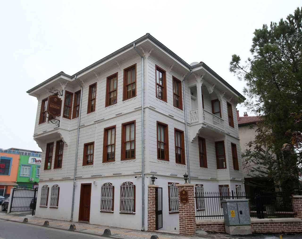 Alican Mansion Restoration